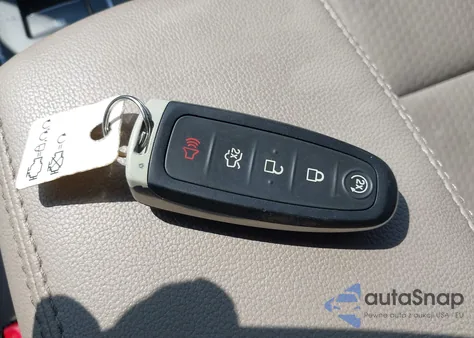 2019 Ford Escape Se z USA, uszkodzony, nr VIN 1FMCU9GD2KUB30688